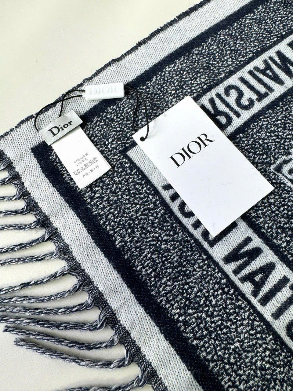 khăn choàng cổ luxury Dior