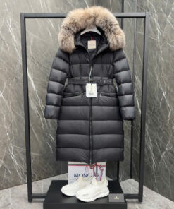 Áo khoác lông vũ dài Moncler Boedic nữ cổ lông cáo Phần Lan cao cấp – dáng dài thắt eo sang trọng giữ ấm tuyệt đối