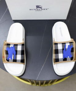 Dép Nam Burberry Kẻ Caro Vintage - Dép Xăng Đan Cao Cấp 26SS
