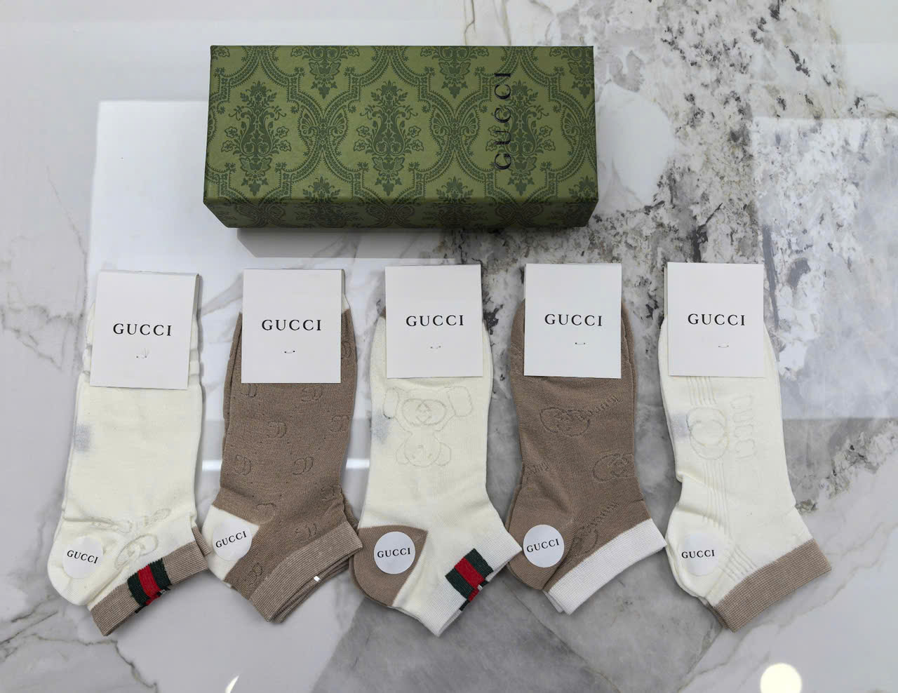 vớ Gucci nam nữ